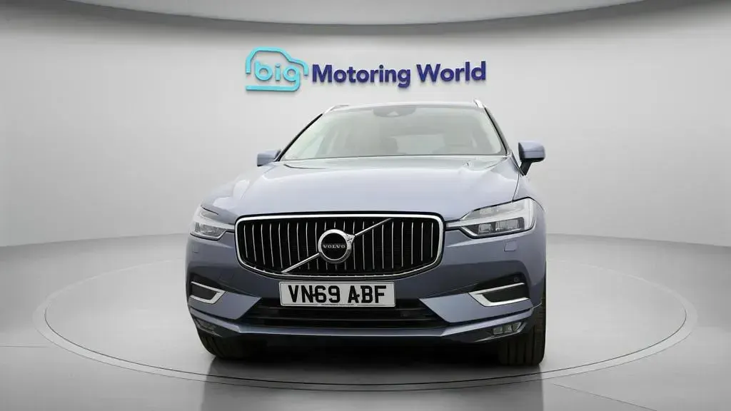 Used Volvo XC60 Inscription 235 HP (172 kW) 2019 Blue SUV