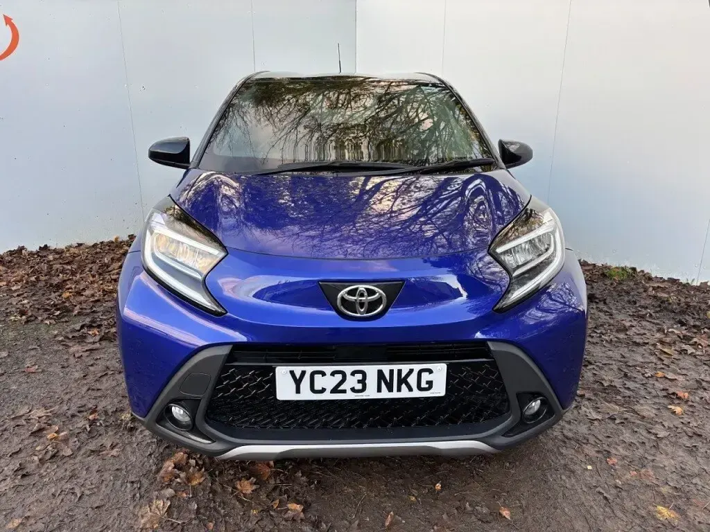 Used Toyota Aygo X 72 HP (52 kW) 2023 Blue SUV
