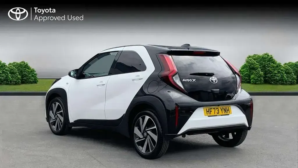 Używany Toyota Aygo X 72 KM (52 kW) 2023 Biały SUV