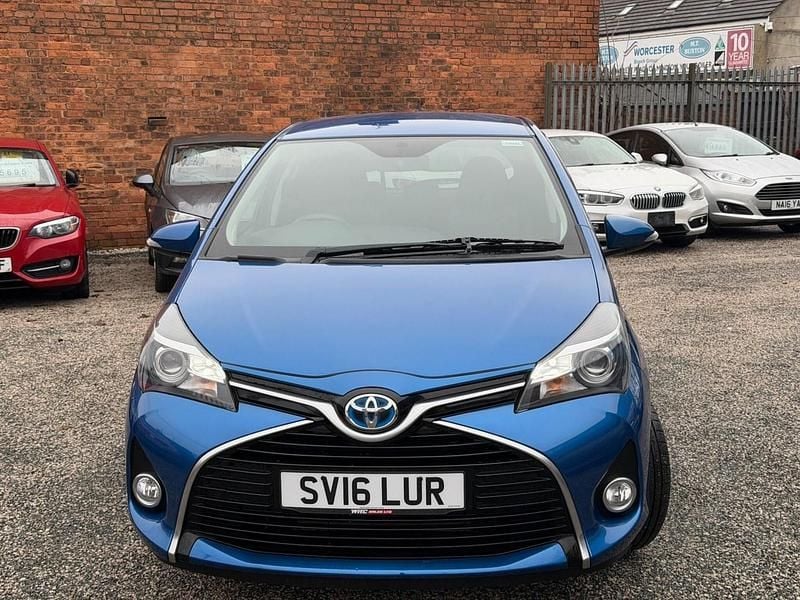 Used Toyota Yaris Hybrid 2016 Blue Hatchback