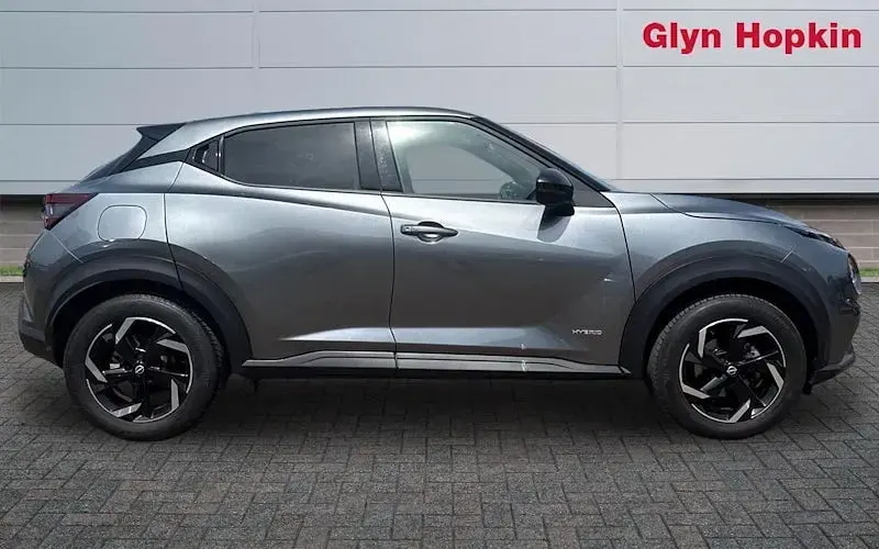 Used Nissan Juke N-Connecta 143 HP (105 kW) 2023 Grey SUV