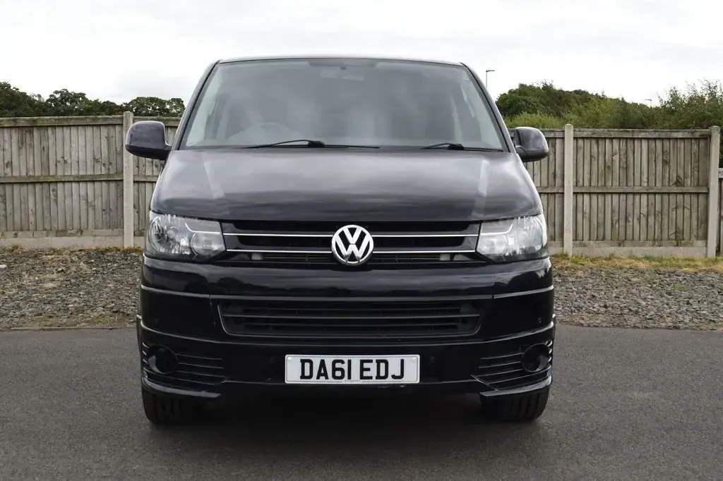 Used VW T5 140 HP (102 kW) 2011 Black Van