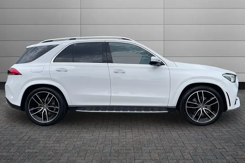 Used Mercedes GLE400 AMG line 325 HP (239 kW) 2023 White SUV