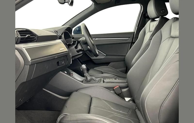 Used Audi Q3 S-Line 150 HP (110 kW) 2024 Blue SUV