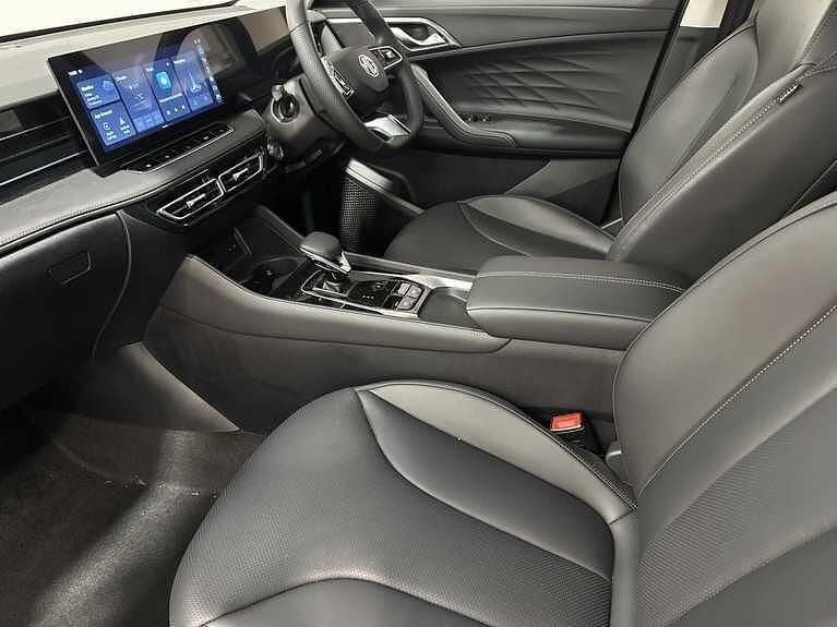 Used MG HS Trophy 2025 Red SUV