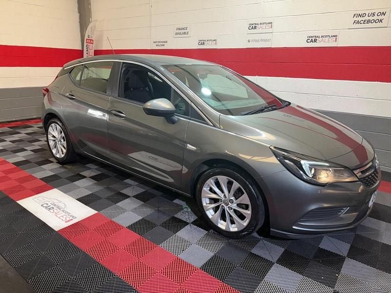 Grey Used 2017 Vauxhall Astra Design Edition Hatchback | £5,599 (Fair price) - Image 1/4