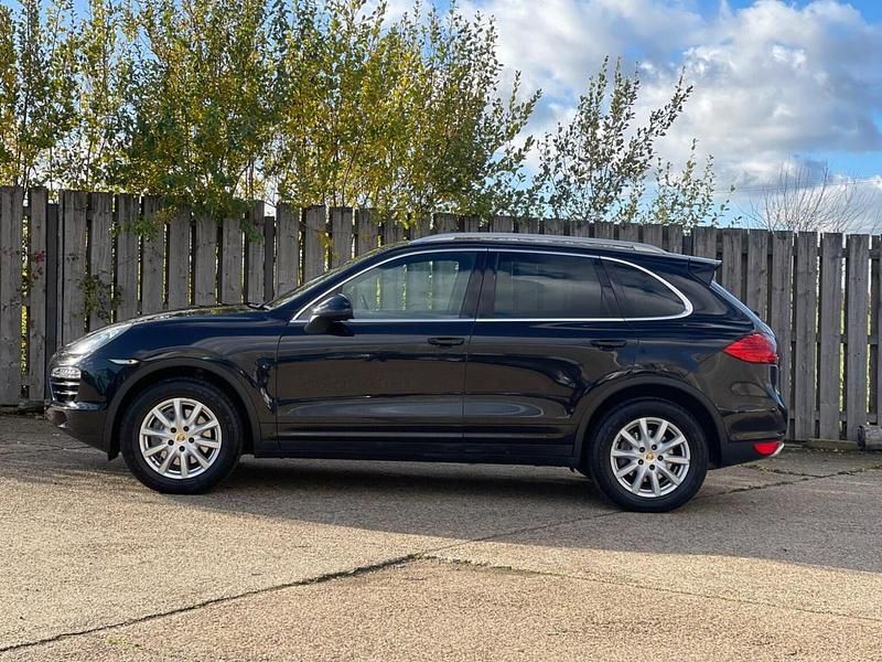 Begagnad Porsche Cayenne 2011 Svart SUV