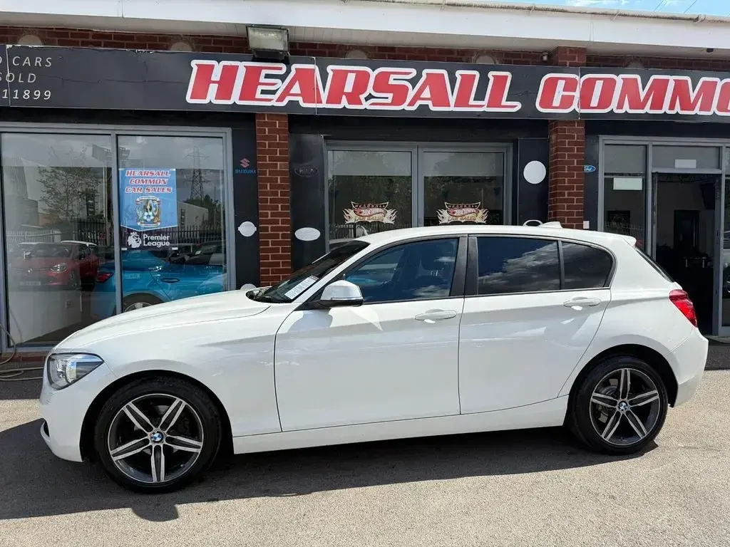 Used BMW 116 Sport Line 136 HP (100 kW) 2014 White Hatchback