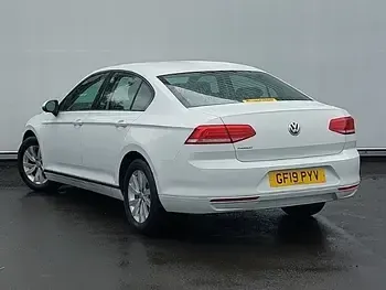 Used VW Passat S 2019 White Sedan