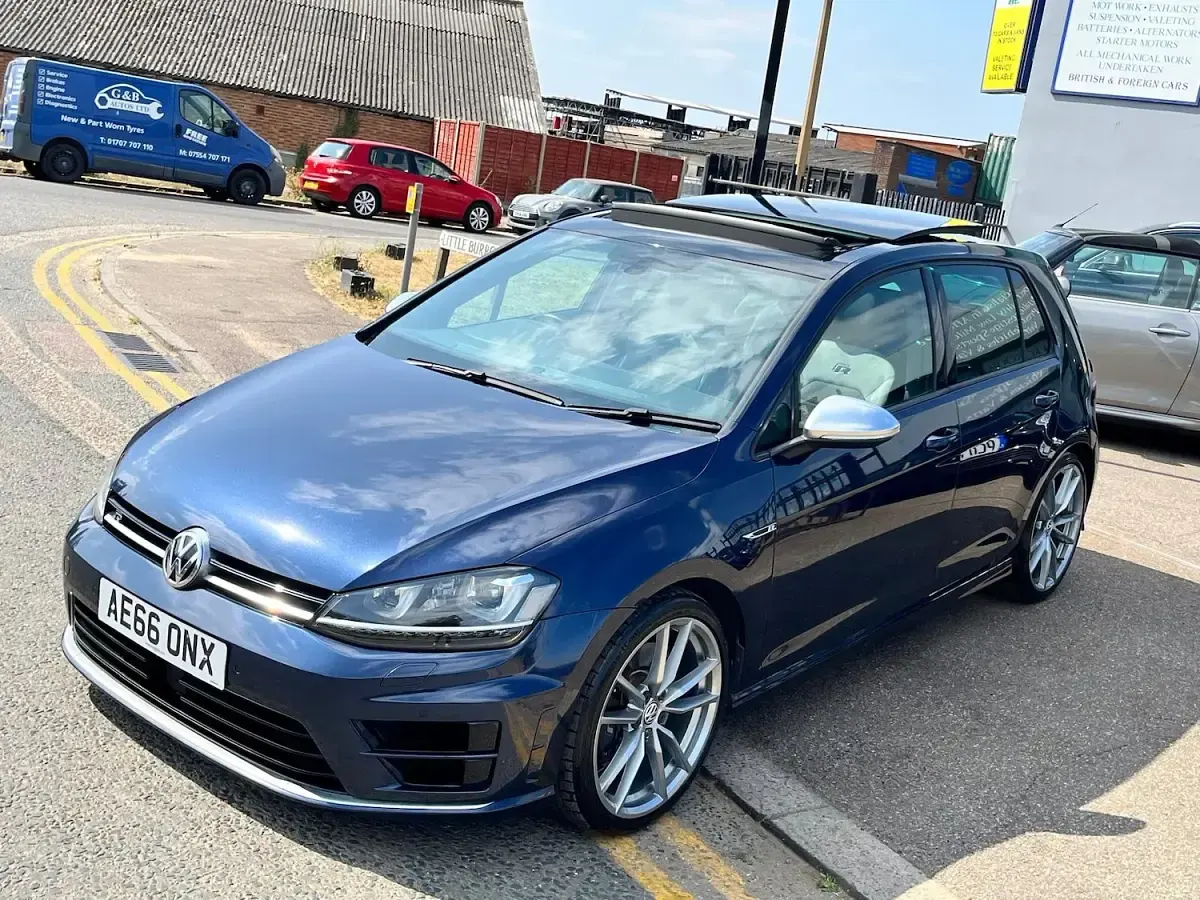 Used VW Golf VII R 310 HP (228 kW) 2016 Blue Hatchback