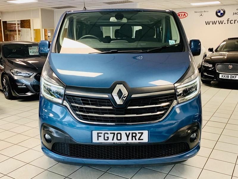 Used Renault Trafic 2020 Blue MPV