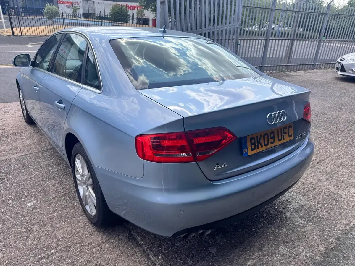 Used Audi A4 143 HP (105 kW) 2009 Blue Sedan
