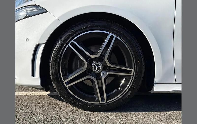 Used Mercedes A200 Executive 163 HP (119 kW) 2023 White Hatchback