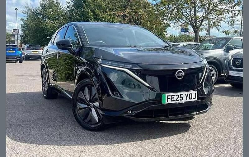 Green Used 2025 Nissan Ariya Advance SUV | £31,590 (A bit pricey) - Image 1/4
