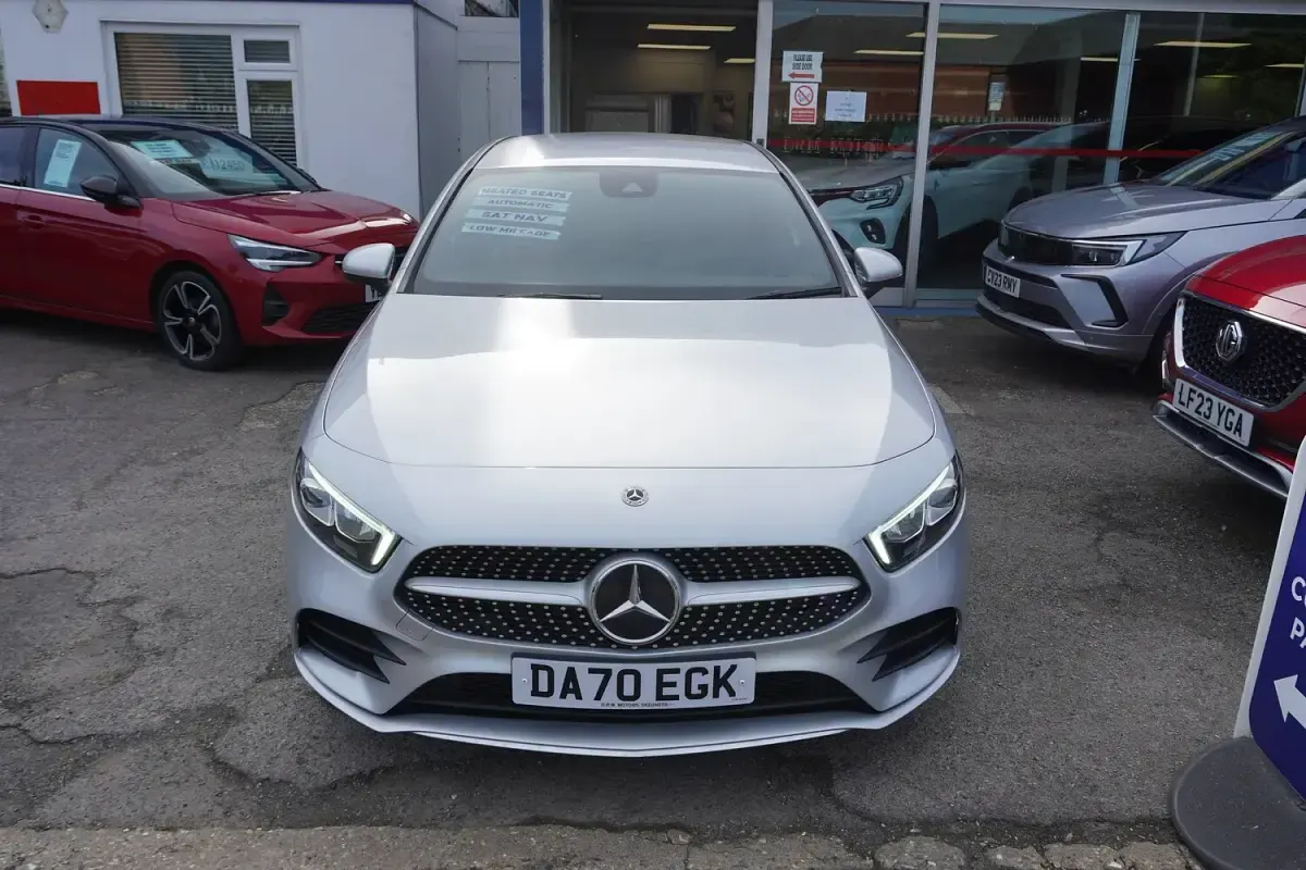 Używany Mercedes A200 AMG line 163 KM (119 kW) 2020 Srebrny Hatchback