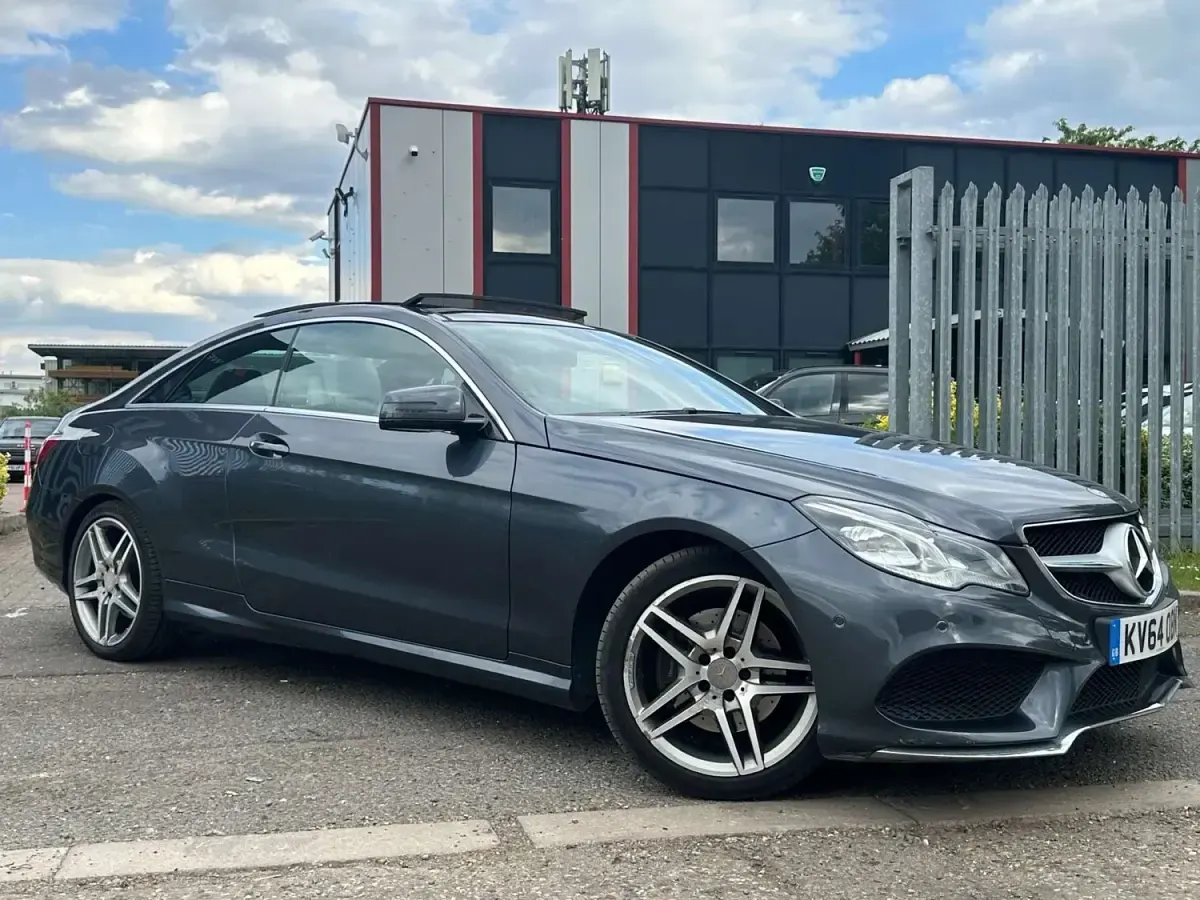Używany Mercedes E350 AMG line 258 KM (189 kW) 2014 Szary Coupe