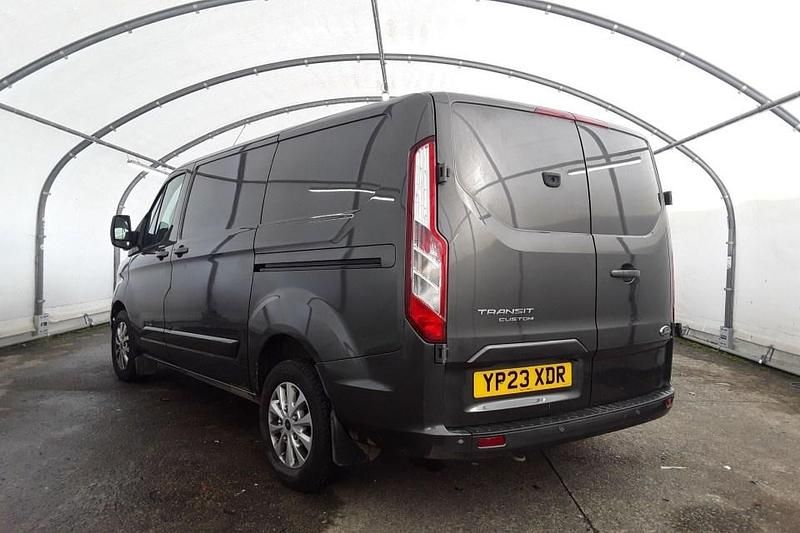 Used Ford Transit Custom Limited 130 HP (95 kW) 2023 Grey Van