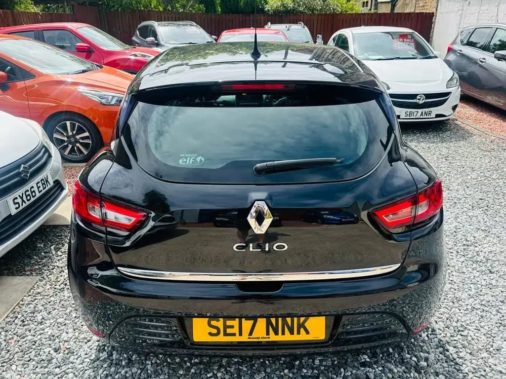 Used Renault Clio IV Dynamique 2017 Black Hatchback