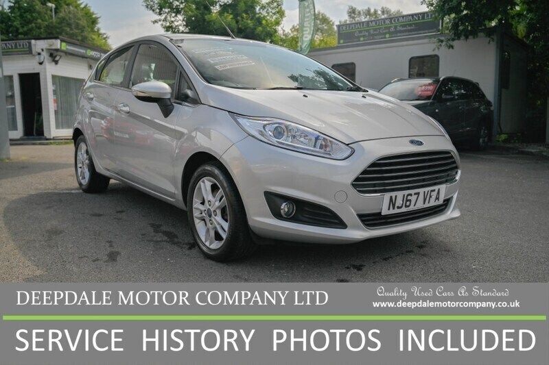 Silver Used 2017 Ford Fiesta Zetec Hatchback | £7,990 (Fair price) - Image 1/4