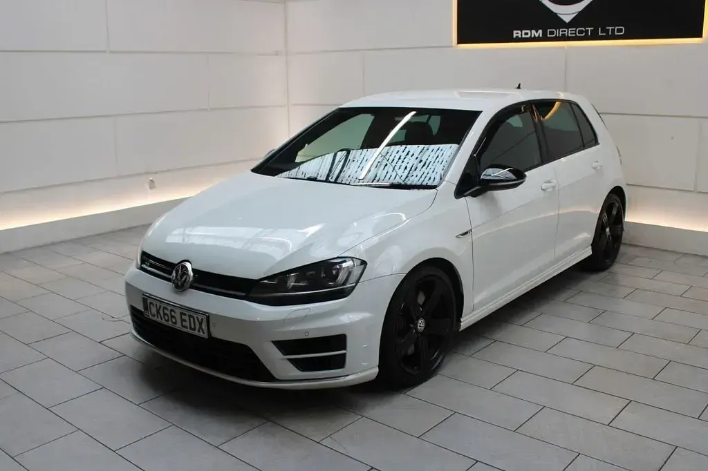 Used VW Golf VII R 2016 White Hatchback