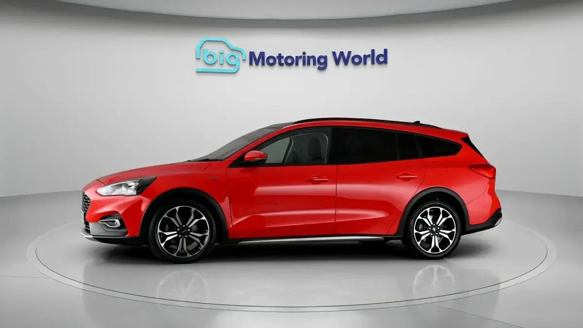 Used Ford Focus Active X 150 HP (110 kW) 2020 Red Estate