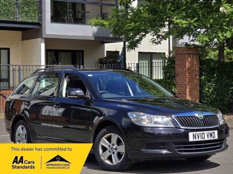 Black Used 2010 Skoda Octavia SE Estate | £4,195 (Fair price) - Image 1/4