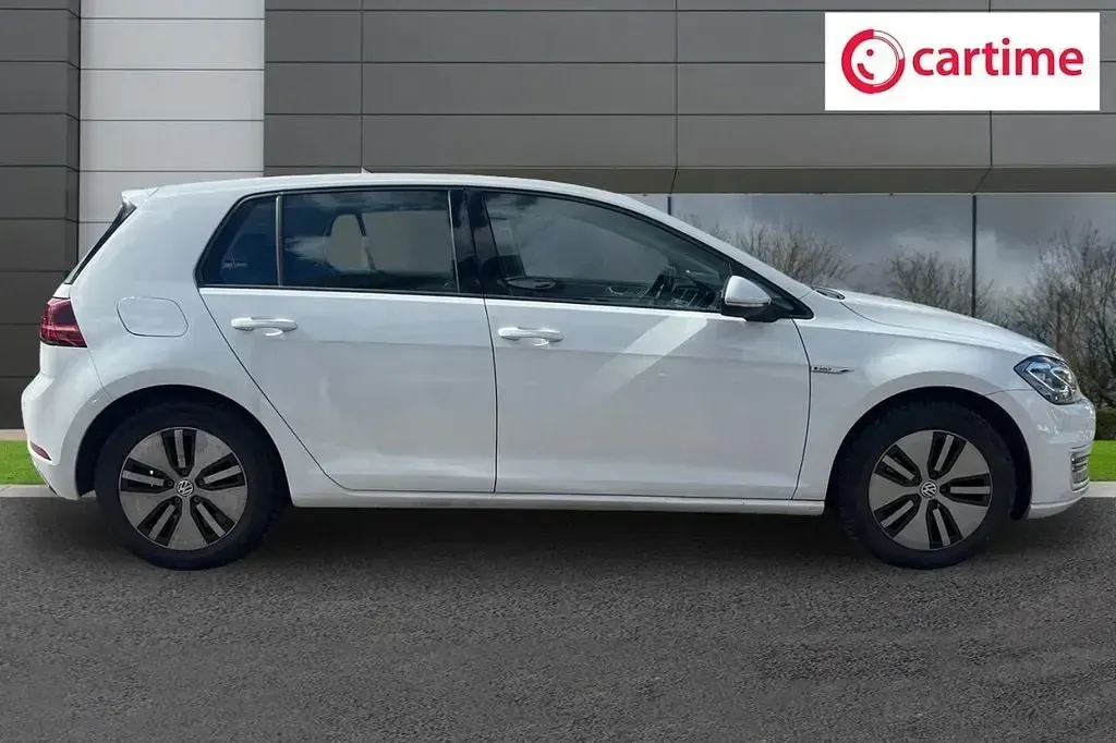 Usado VW e-Golf SE 100 kW (136 HP) 2019 Branco Citadino
