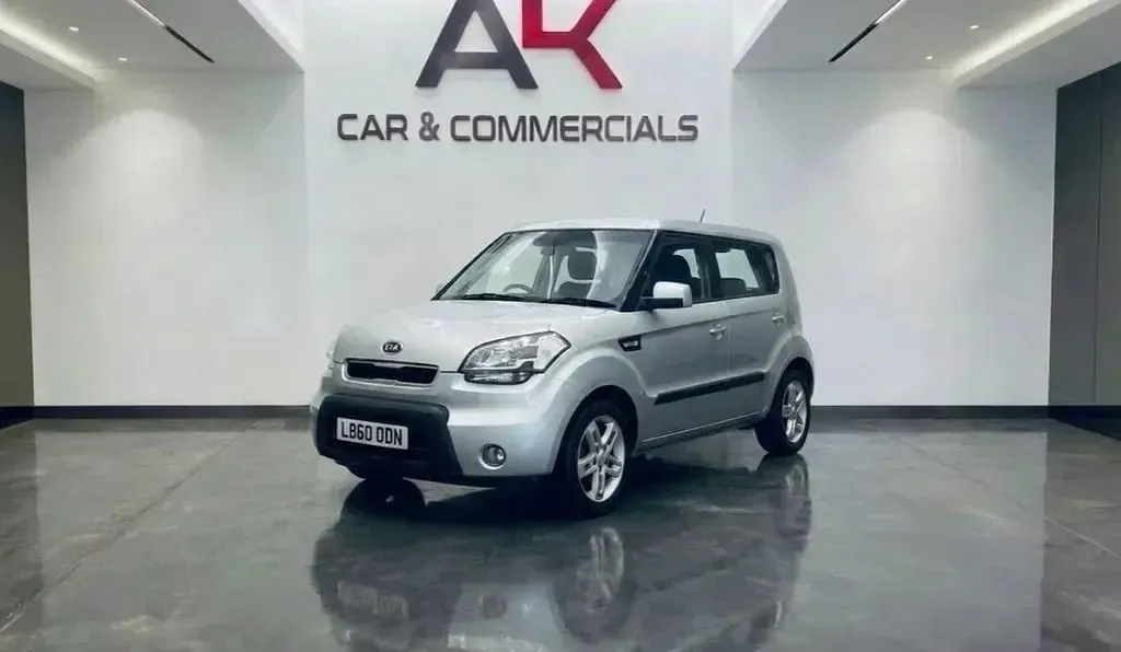 Second-hand Kia Soul 126 CP (92 kW) 2011 Argintiu SUV