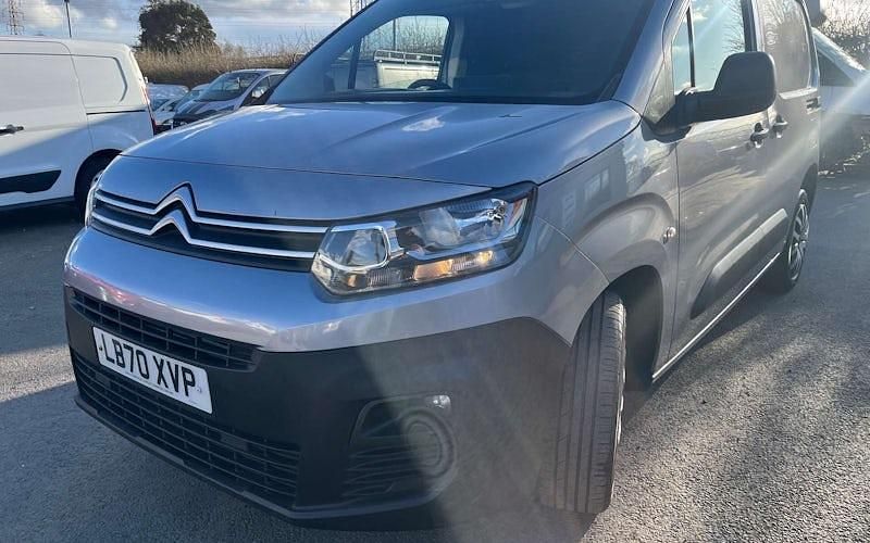 Used Citroën Berlingo 102 HP (75 kW) 2021 MPV