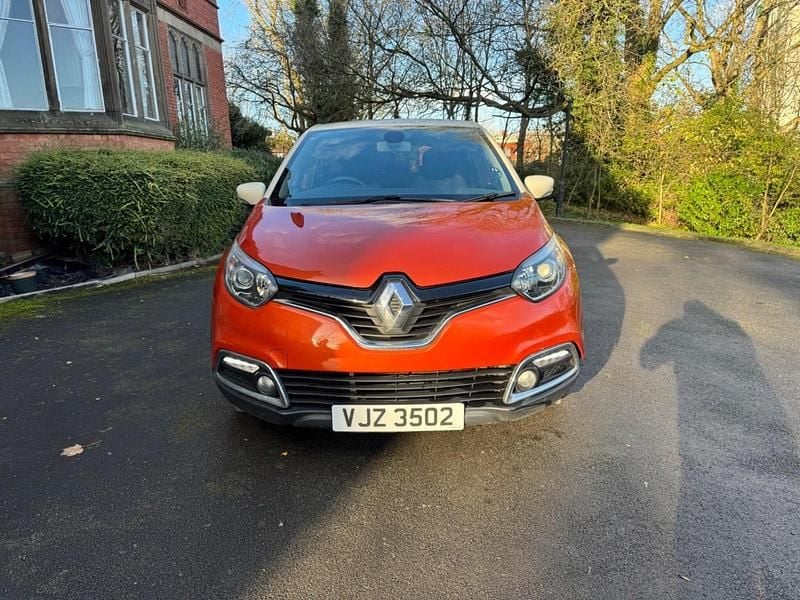 Used Renault Captur Dynamique 2013 Orange/cream SUV