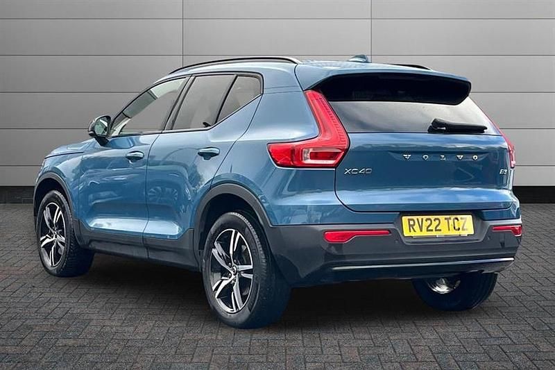 Used Volvo XC40 Plus 163 HP (119 kW) 2022 Fjord blue SUV
