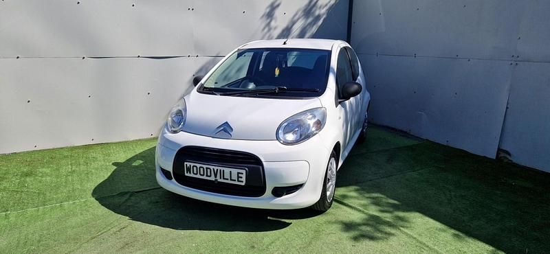Used Citroën C1 VTR Sport 68 HP (50 kW) 2011 White Hatchback