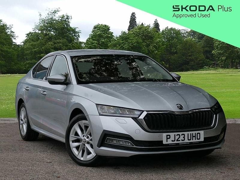 Brilliant silver metallic Used 2023 Skoda Octavia SE L Hatchback | £20,395 (A bit pricey) - Image 1/4