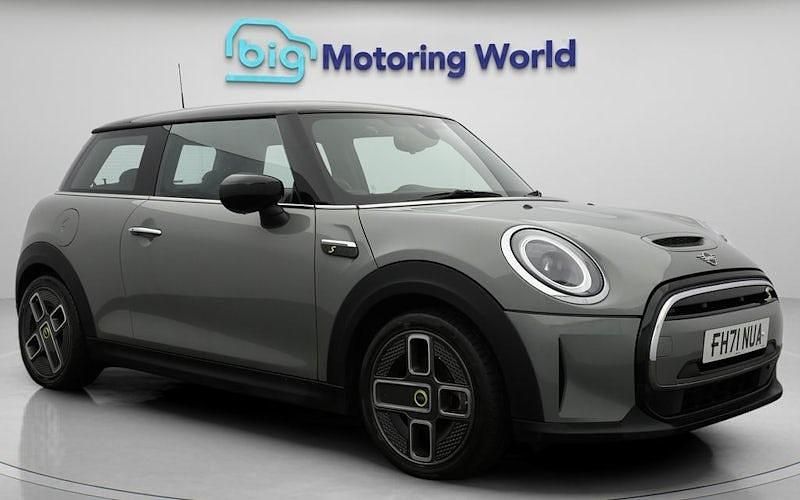 Used Mini Cooper Level 2 135 kW (184 HP) 2023 Hatchback