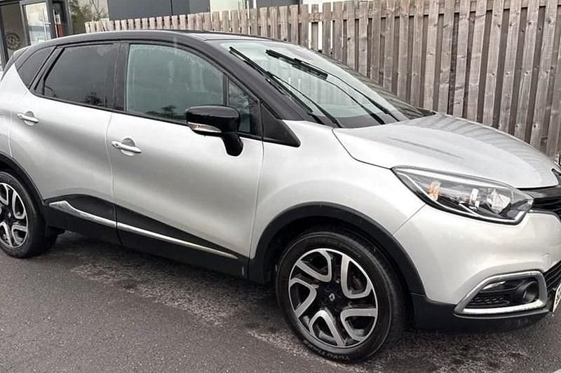 Silver Used 2016 Renault Captur Dynamique SUV | £6,250 (Fair price) - Image 1/1