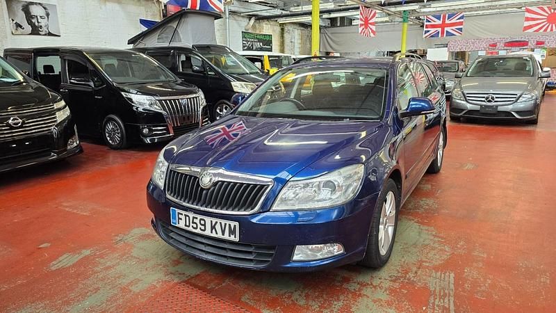 Blue Used 2010 Skoda Octavia Elegance Estate | £2,000 (Good price) - Image 1/4