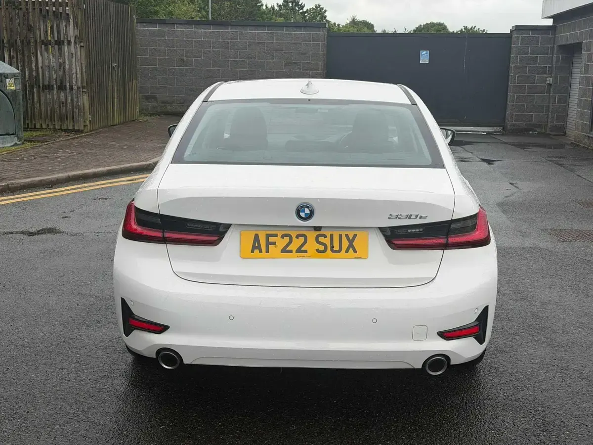 Used BMW 330 Sport Line 288 HP (211 kW) 2022 White