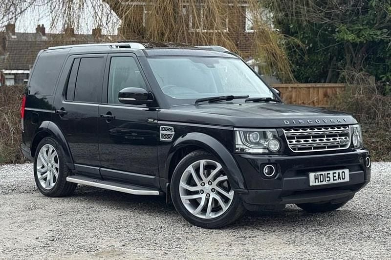 Black Used 2015 Land Rover Discovery 4 HSE SUV | £12,995 (Good price) - Image 1/1