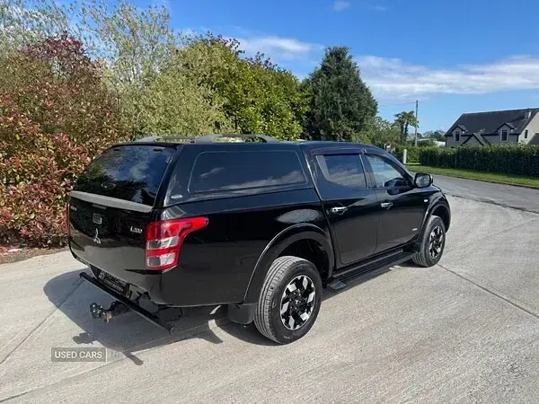 Used Mitsubishi L200 2017 Black Pickup