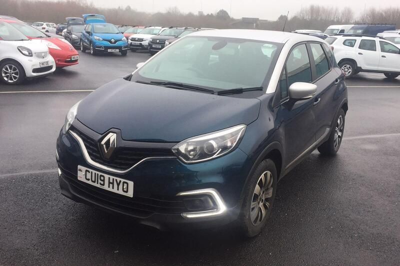Second-hand Renault Captur Play 90 CP (66 kW) 2019 Albastru SUV
