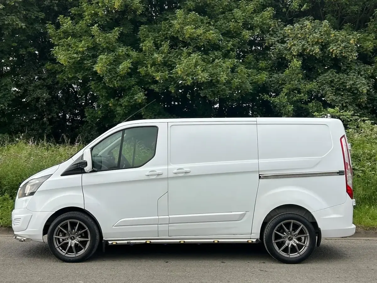 Used Ford Transit Custom 100 HP (73 kW) 2015 White Van