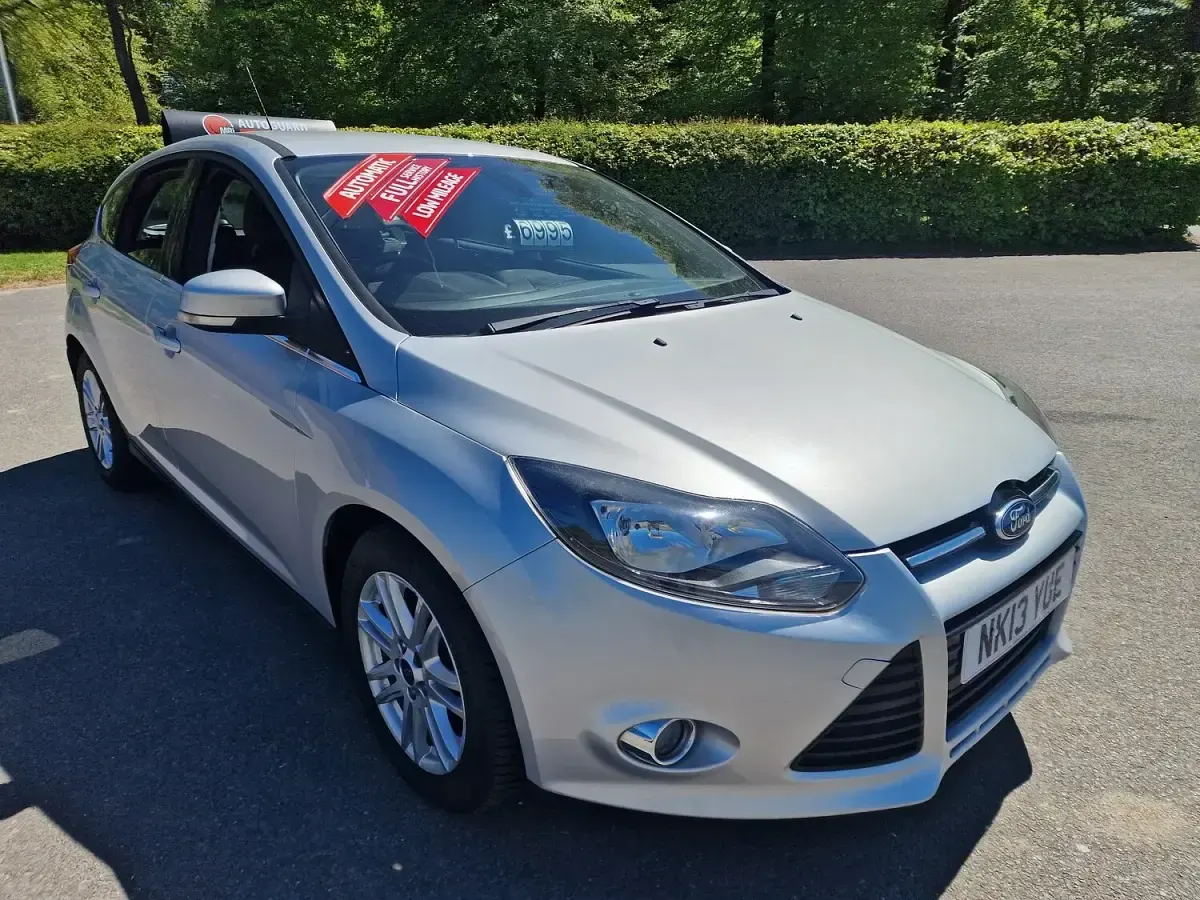 Used Ford Focus Titanium 125 HP (91 kW) 2013 Silver Hatchback