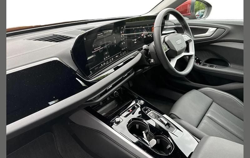 Używany Audi A5 Sport 147 KM (108 kW) 2025 Czerwony Sedan/Limuzyna