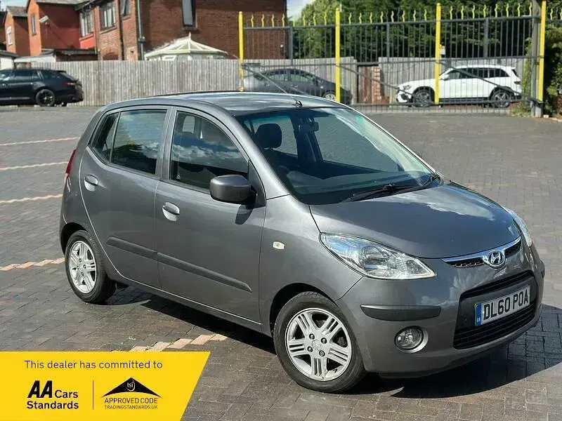 Used Hyundai i10 Comfort 85 HP (62 kW) 2011 Grey Hatchback