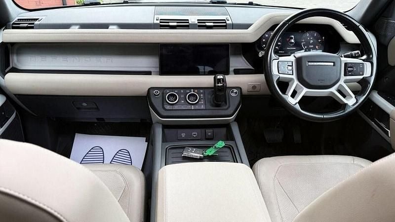 Usado Land Rover Defender S 2022 Prateado SUV