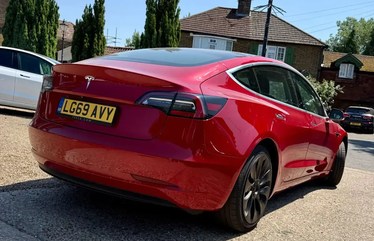 Used Tesla Model 3 Standard Range 239 kW (325 HP) 2019 Red Sedan