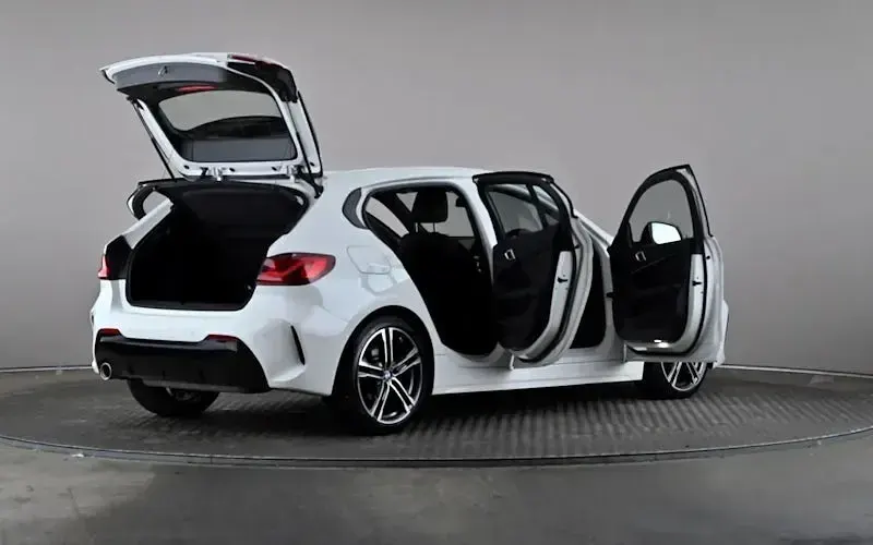 Used BMW 118 M Sport 136 HP (100 kW) 2024 White Hatchback