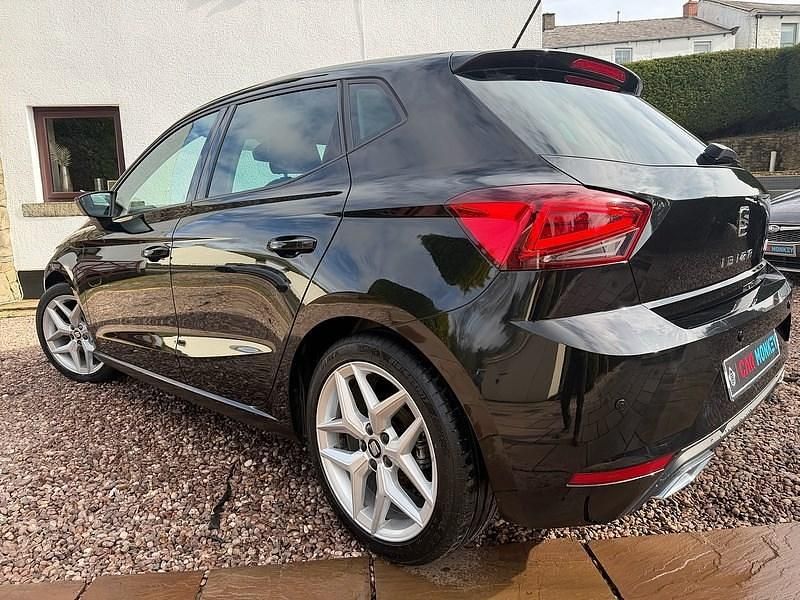 Usado Seat Ibiza FR 115 HP (84 kW) 2019 Preto Citadino