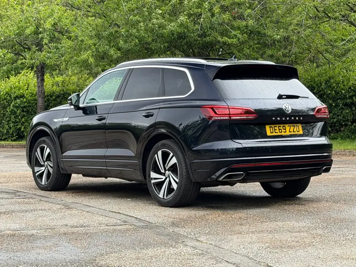 Used VW Touareg R-line 286 HP (210 kW) 2019 Blue SUV