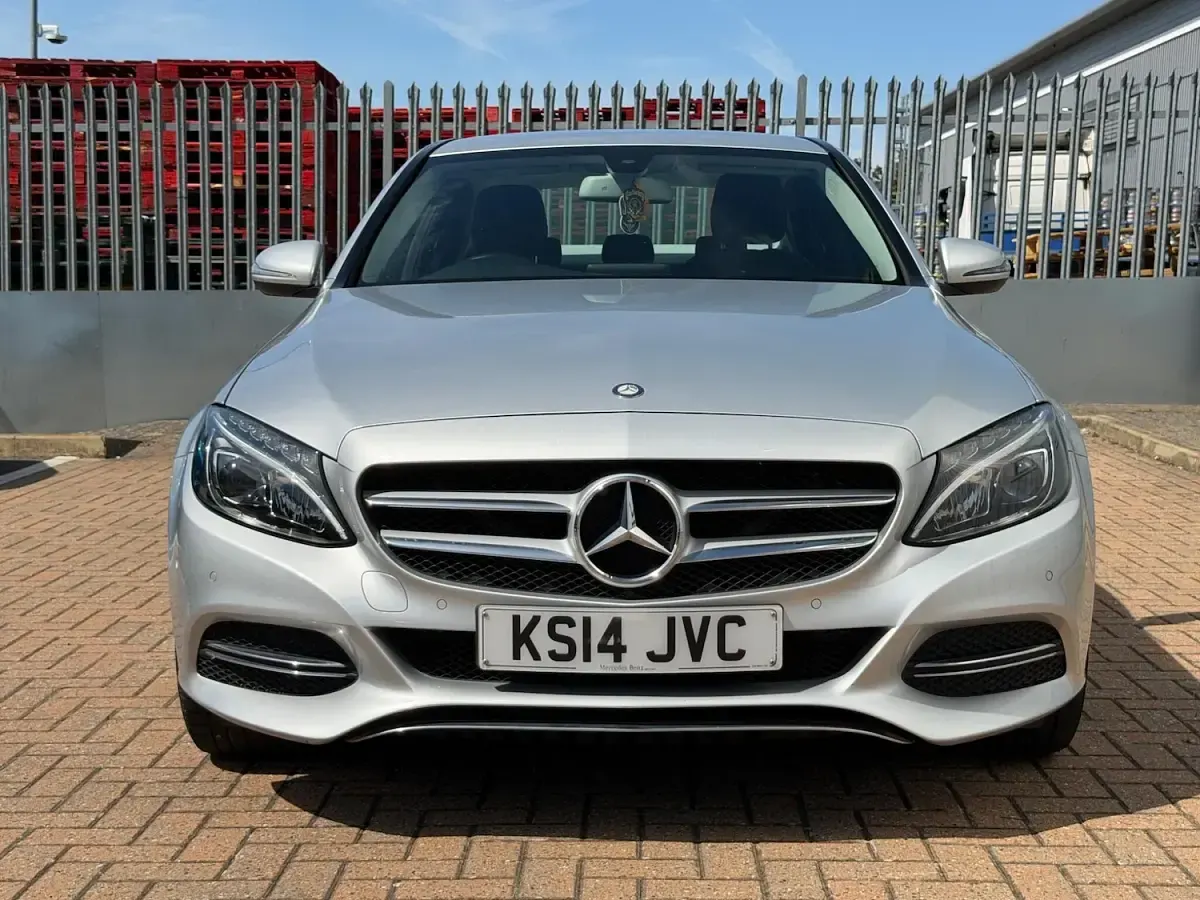 Used Mercedes C200 184 HP (135 kW) 2014 Silver Sedan